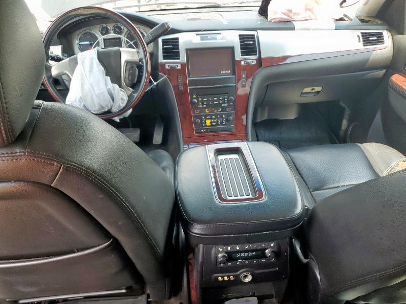 Photo 8 from auction – 2014 CADILLAC ESCALADE L with VIN 1GYS3BEF8ER185887