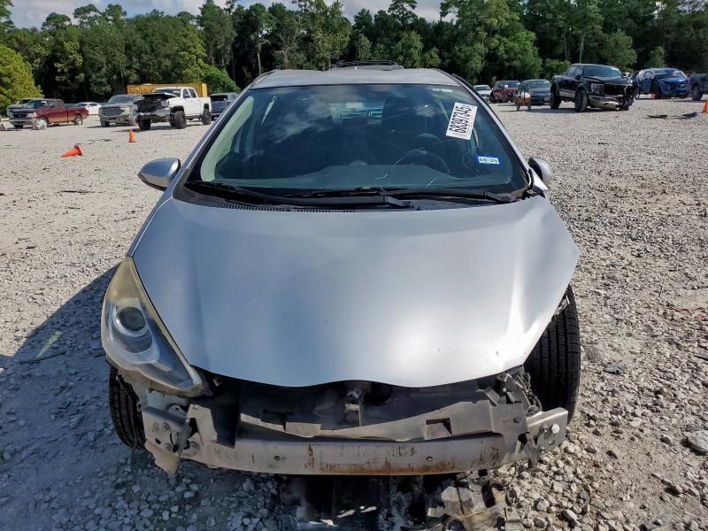 Photo 5 from auction – 2015 TOYOTA PRIUS C with VIN JTDKDTB32F1579226