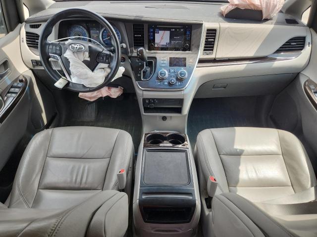 Photo 8 from auction – 2016 TOYOTA SIENNA XLE with VIN 5TDDK3DC8GS133579