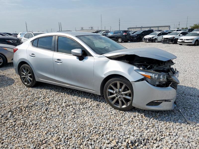 Photo 4 from auction – 2018 MAZDA 3 TOURING with VIN 3MZBN1V32JM181679