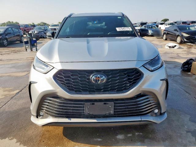 Photo 5 from auction – 2021 TOYOTA HIGHLANDER with VIN 5TDLZRAHXMS069583