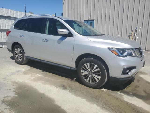 Photo 4 from auction – 2017 NISSAN PATHFINDER with VIN 5N1DR2MN0HC697183