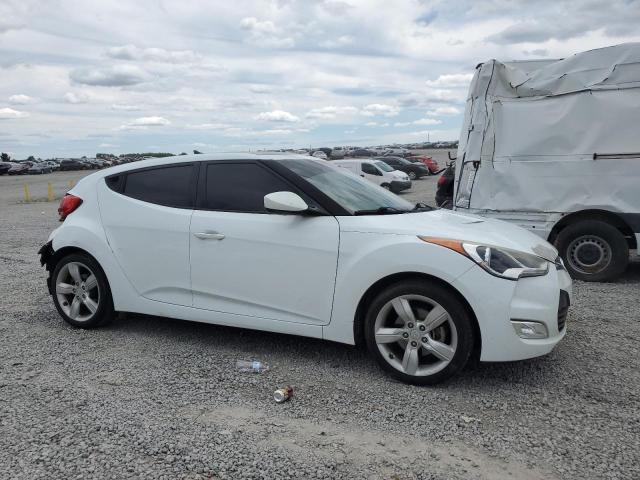 صورة رقم 4 من المزاد - 2014 HYUNDAI VELOSTER مع VIN KMHTC6AD2EU191697