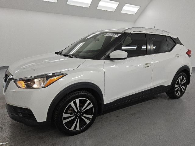 NISSAN KICKS S 2019 with VIN 3N1CP5CU9KL565733 - Photo from auction