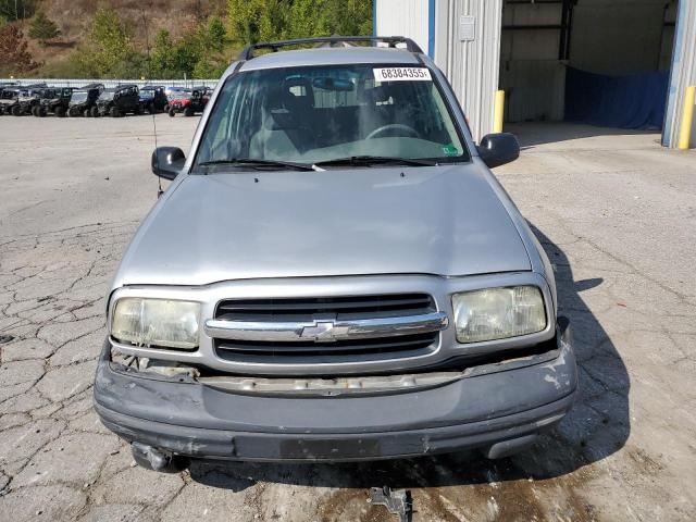 Photo 5 from auction – 2002 CHEVROLET TRACKER with VIN 2CNBJ13C726912437