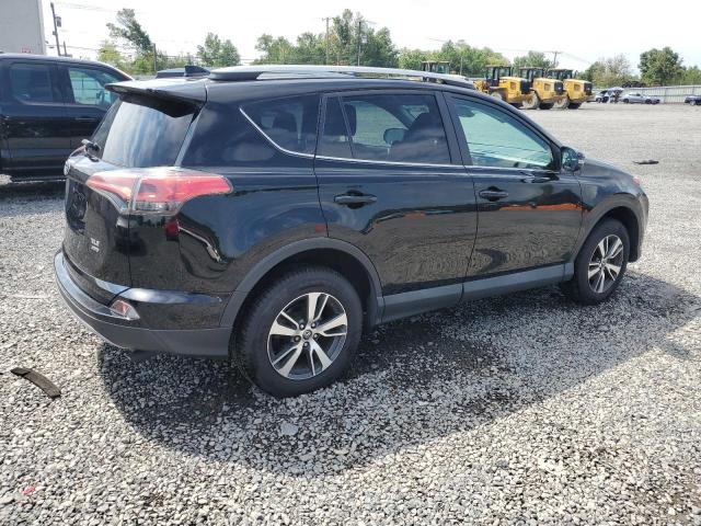 Снимка 3 от търг – 2018 TOYOTA RAV4 с VIN 2T3RFREV1JW797659