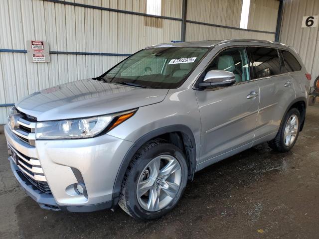 TOYOTA HIGHLANDER 2018 with VIN 5TDDZRFH7JS812287 - Photo from auction