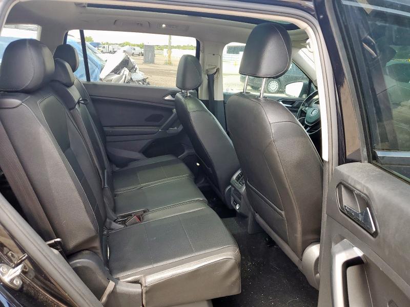 Photo 10 from auction – 2018 VOLKSWAGEN TIGUAN with VIN 3VV3B7AX7JM007202