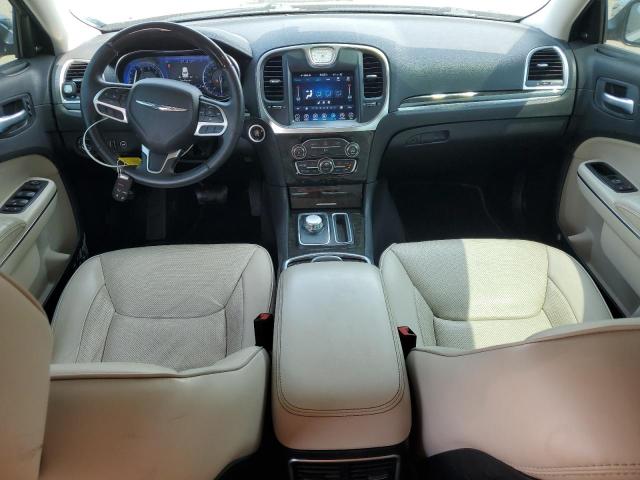 Photo 8 from auction – 2017 CHRYSLER 300C with VIN 2C3CCAKG2HH565642
