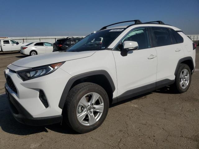 TOYOTA RAV4 XLE 2021 with VIN 2T3W1RFV4MC152963 - Photo from auction