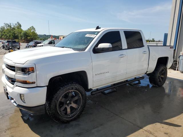 CHEVROLET SILVERADO 2018 with VIN 3GCUKREC4JG555579 - Photo from auction