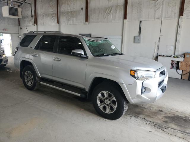 Photo 4 from auction – 2018 TOYOTA 4RUNNER SR with VIN JTEBU5JR4J5577721
