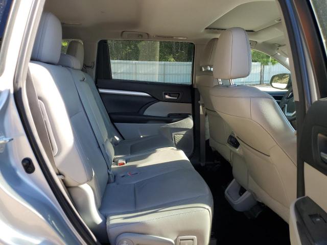 Photo 11 from auction – 2016 TOYOTA HIGHLANDER with VIN 5TDJKRFH2GS251089