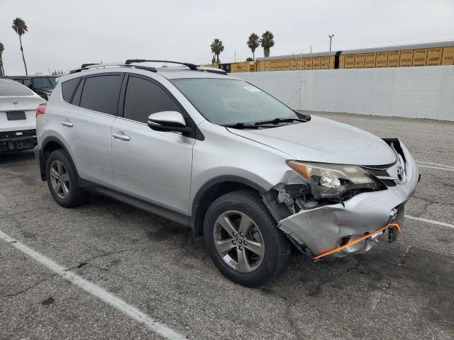 Photo 4 from auction – 2015 TOYOTA RAV4 XLE with VIN JTMWFREV7FD054639