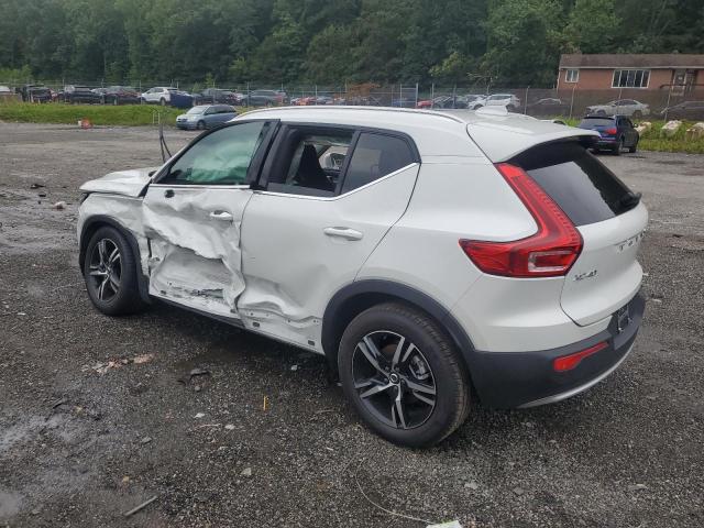 Photo 2 from auction – 2025 VOLVO XC40 CORE with VIN YV4L12UJ2S2575195