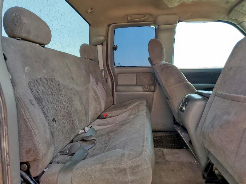 Photo 10 from auction – 2000 CHEVROLET SILVERADO with VIN 1GCEC19T9YE303681
