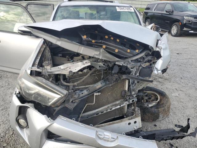 Photo 12 from auction – 2017 TOYOTA 4RUNNER SR5 with VIN JTEZU5JR2H5148490