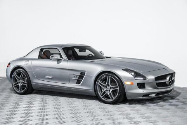 2011 MERCEDES-BENZ SLS AMG