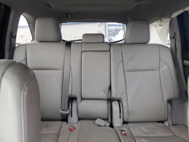Photo 10 from auction – 2018 TOYOTA HIGHLANDER with VIN 5TDKZRFH1JS535000