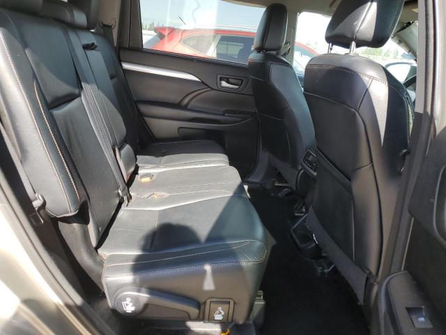 Photo 11 from auction – 2016 TOYOTA HIGHLANDER with VIN 5TDJKRFH4GS501481