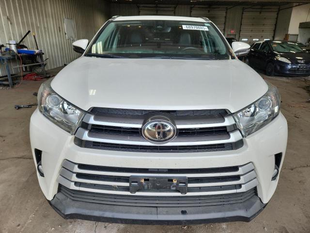 Photo 5 from auction – 2018 TOYOTA HIGHLANDER SE with VIN 5TDJZRFH9JS525987