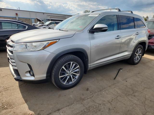Photo 1 from auction – 2017 TOYOTA HIGHLANDER SE with VIN 5TDJZRFH9HS472900