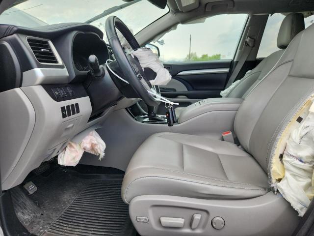 Photo 7 from auction – 2018 TOYOTA HIGHLANDER with VIN 5TDJZRFH6JS832839