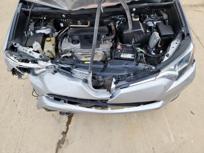 Photo 12 from auction – 2017 TOYOTA RAV4 XLE with VIN 2T3RFREV8HW643184