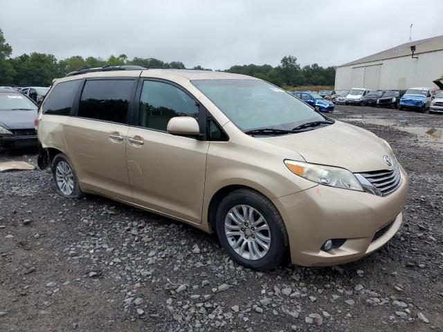 Photo 4 from auction – 2011 TOYOTA SIENNA XLE with VIN 5TDYK3DC6BS108674