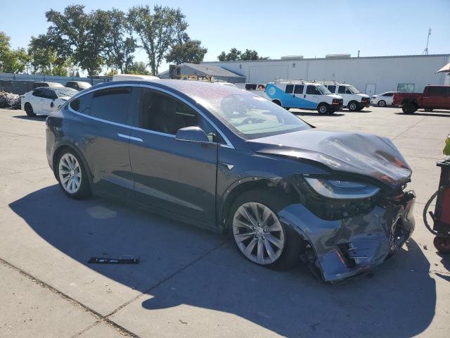 Photo 4 from auction – 2017 TESLA MODEL X with VIN 5YJXCBE23HF050092