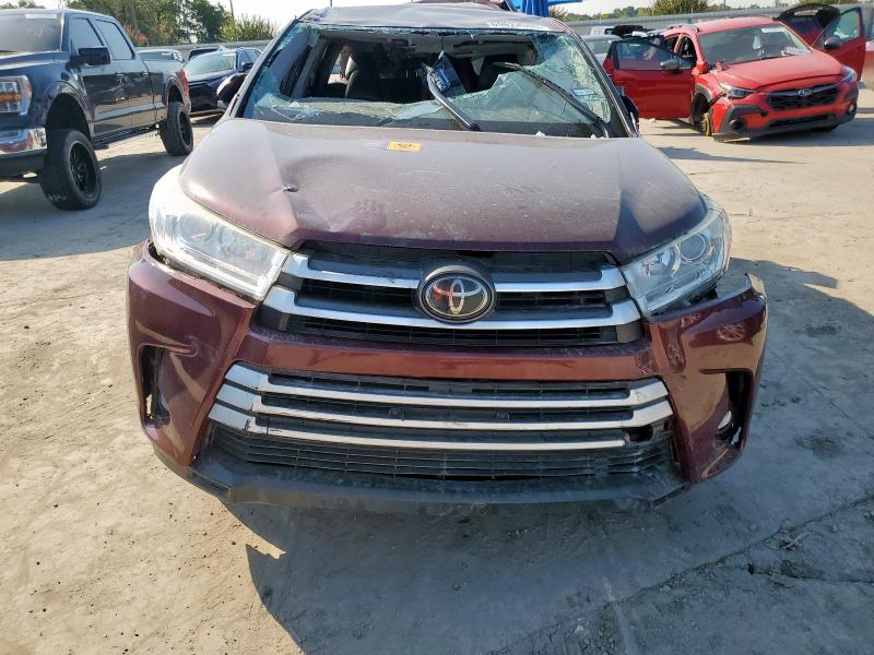 Photo 5 from auction – 2018 TOYOTA HIGHLANDER LE with VIN 5TDZZRFHXJS260189