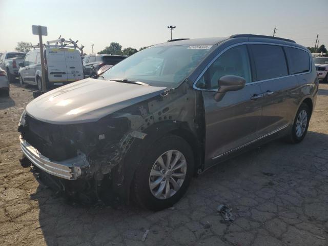 CHRYSLER PACIFICA TOURING L 2017 with VIN 2C4RC1BG3HR654054 - Photo from auction