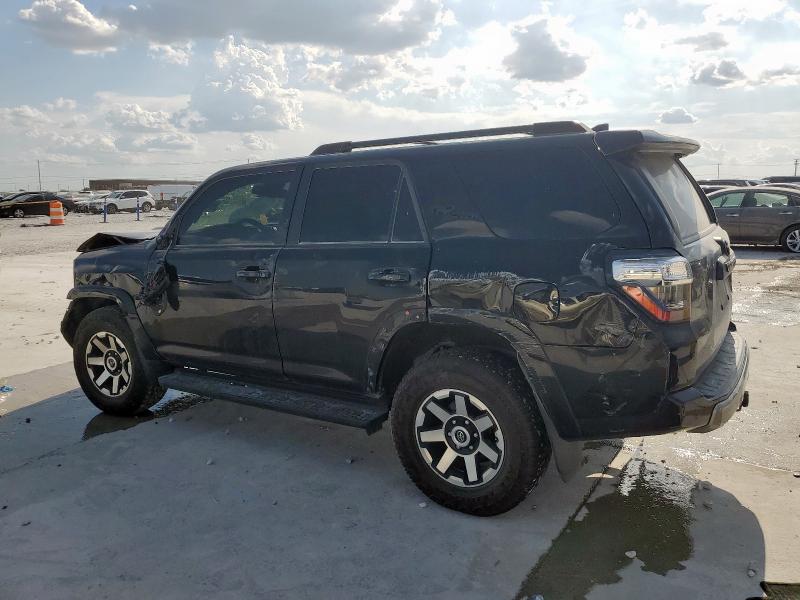 Photo 2 from auction – 2020 TOYOTA 4RUNNER SR with VIN JTEBU5JR8L5817226