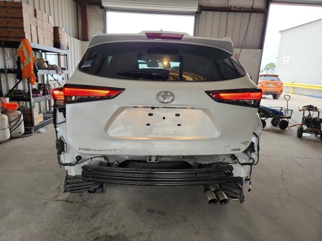 Photo 6 from auction – 2023 TOYOTA HIGHLANDER with VIN 5TDKDRAH1PS507650