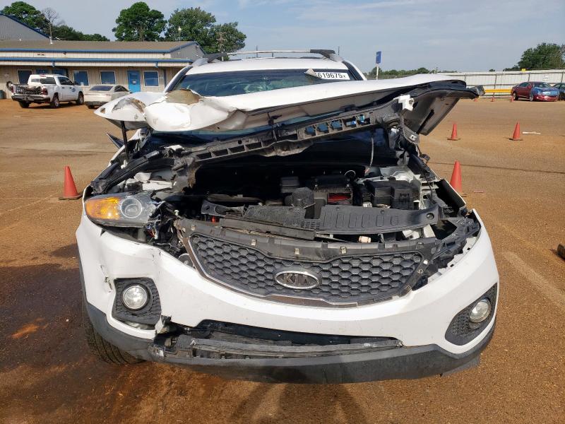 Photo 12 from auction – 2013 KIA SORENTO LX with VIN 5XYKT3A65DG424519