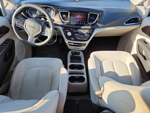 Photo 8 from auction – 2017 CHRYSLER PACIFICA T with VIN 2C4RC1DG1HR565547