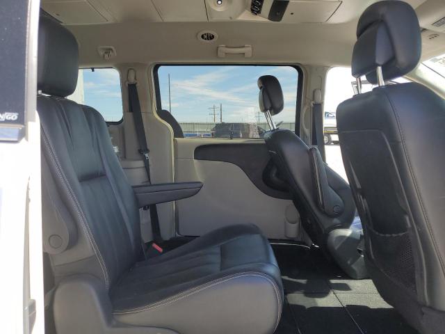 Photo 11 from auction – 2011 CHRYSLER TOWN & COU with VIN 2A4RR8DG9BR744797