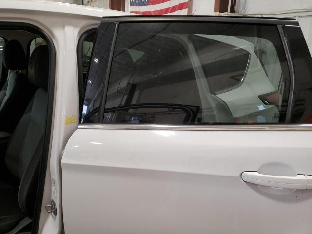 Photo 13 from auction – 2017 FORD ESCAPE SE with VIN 1FMCU0GD5HUB83051