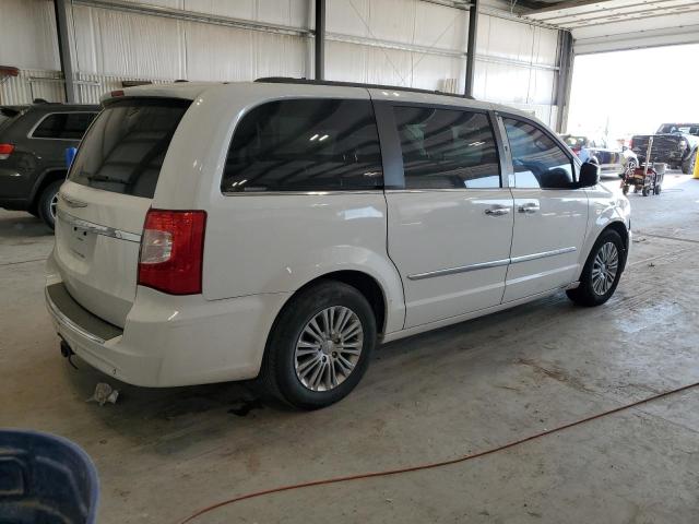 Photo 3 from auction – 2015 CHRYSLER TOWN & COU with VIN 2C4RC1CG7FR514133