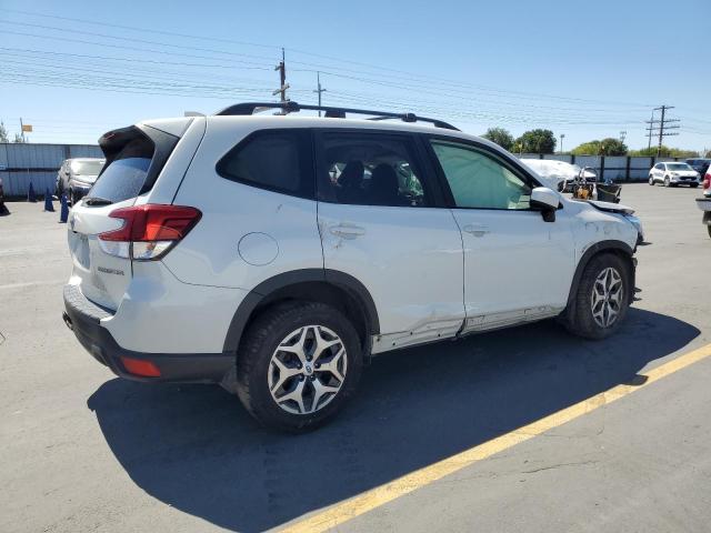 Photo 3 from auction – 2019 SUBARU FORESTER PREMIUM with VIN JF2SKAECXKH440437