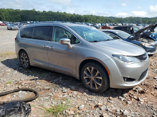 Photo 4 from auction – 2017 CHRYSLER PACIFICA L with VIN 2C4RC1GG8HR560423