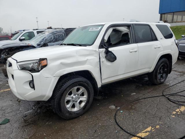 TOYOTA 4RUNNER SR 2018 with VIN JTEBU5JR2J5506419 - Photo from auction