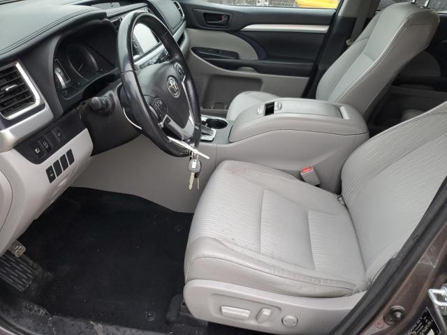 Photo 7 from auction – 2017 TOYOTA HIGHLANDER with VIN 5TDBZRFH2HS419928