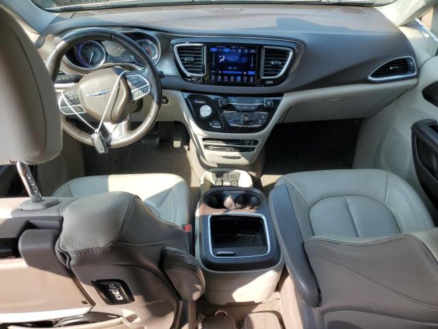 Photo 8 from auction – 2017 CHRYSLER PACIFICA with VIN 2C4RC1EG3HR560610