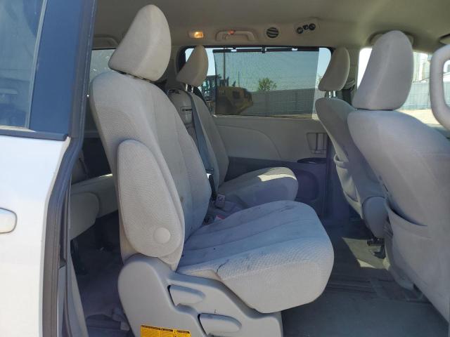 Photo 11 from auction – 2012 TOYOTA SIENNA LE with VIN 5TDKK3DC3CS256644