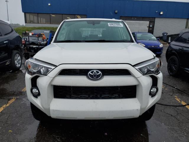 Photo 5 from auction – 2018 TOYOTA 4RUNNER SR with VIN JTEBU5JR2J5506419