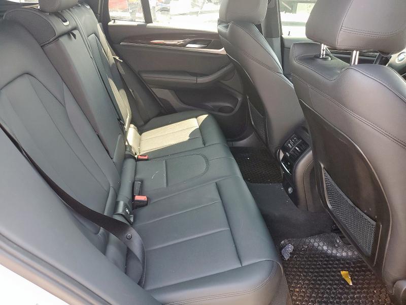 Photo 11 from auction – 2019 BMW X3 SDRIVE3 with VIN 5UXTR7C55KLE97696
