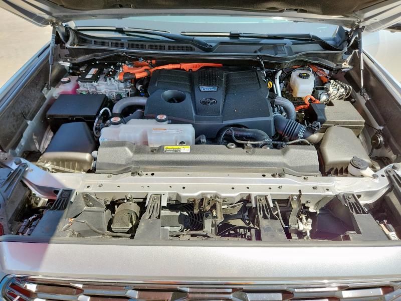 Photo 12 from auction – 2025 TOYOTA SEQUOIA SR with VIN 7SVAAABA1SX056784