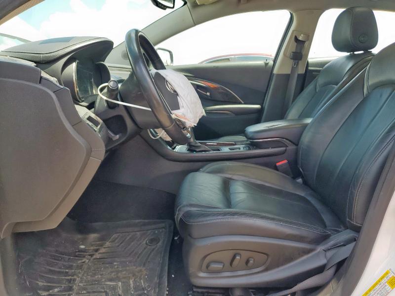 Photo 7 from auction – 2016 BUICK LACROSSE with VIN 1G4GB5G31GF124349