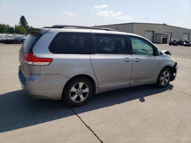 Photo 3 from auction – 2013 TOYOTA SIENNA LE with VIN 5TDKK3DC8DS343845